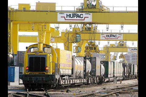 Hupac now operates around 110 trains per day, with 450 employees and a fleet of 5 500 wagons.